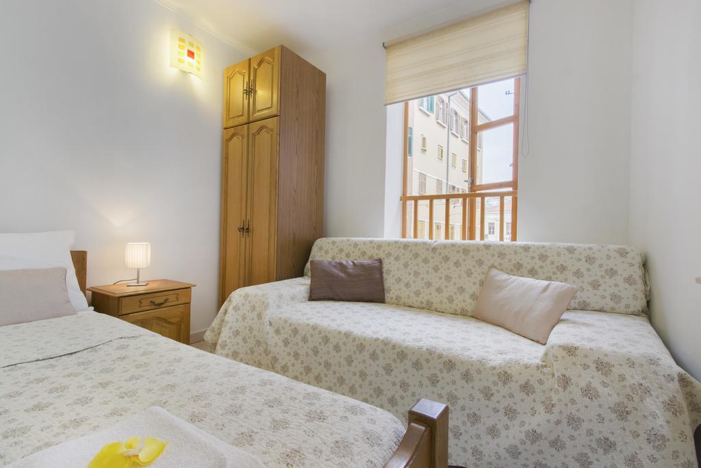 Top City Center Apartments Шибеник Экстерьер фото