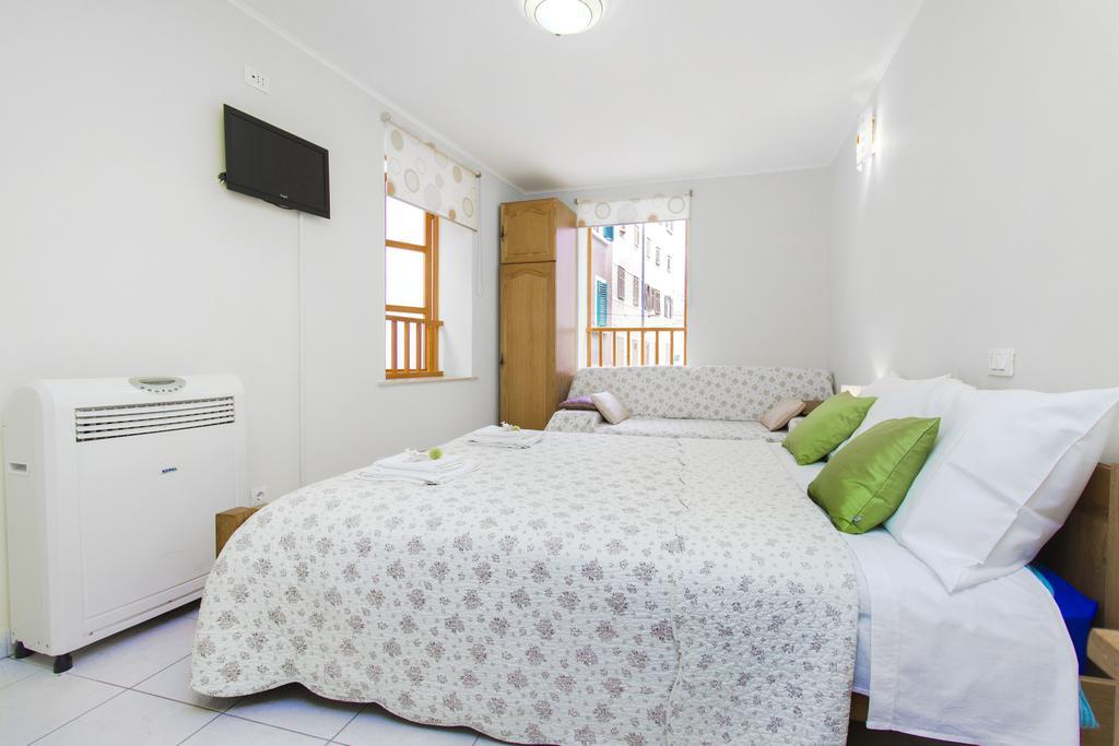 Top City Center Apartments Шибеник Экстерьер фото